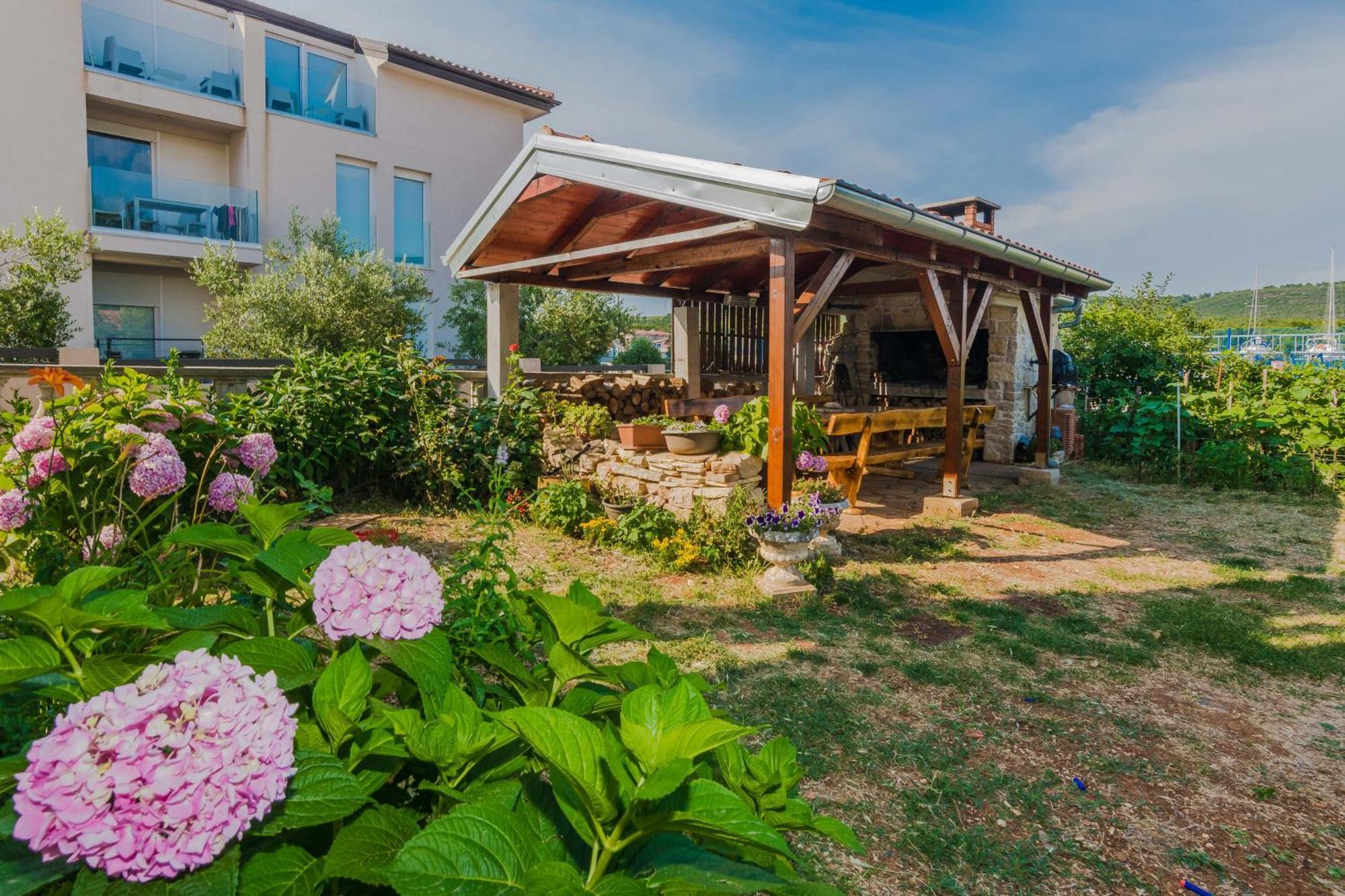 Luxury Apartments Monika Near The Sea With Private Parking Bibinje Exteriér fotografie